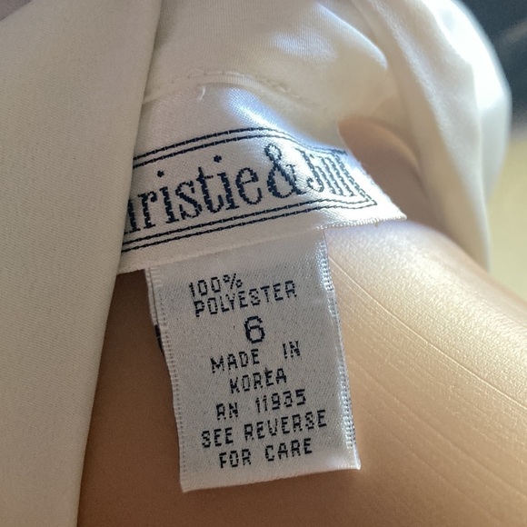 CHRISTIE & JILL WHITE PEARL SIZE 6 BUTTON DOWN SHIRT - Picture 6 of 6